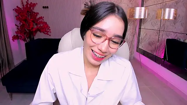 Emma caarter  online show from 07/08/26, 03:11