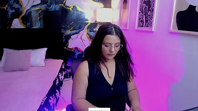 Miss Kloee online show from 06/24/26, 11:53
