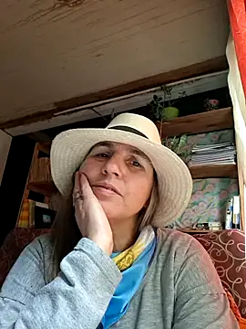 Almaradiante online show from 07/15/26, 06:02