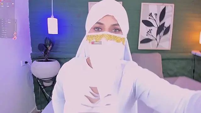 aisha k online show from 07/05/26, 10:39