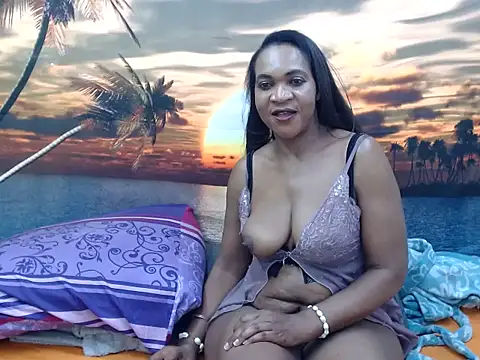Snapshot of VelvetVixenMilf chatting on 06/24/26, 01:21 VelvetVixenMilf online show from 06/24/26, 01:21