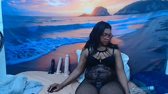 Snapshot of VelvetVixenMilf chatting on 07/28/26, 09:03 VelvetVixenMilf online show from 07/28/26, 09:03