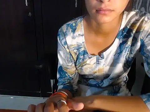 Snapshot of Ridhi_01 chatting on 06/13/26, 07:12 Ridhi 01 online show from 06/13/26, 07:12