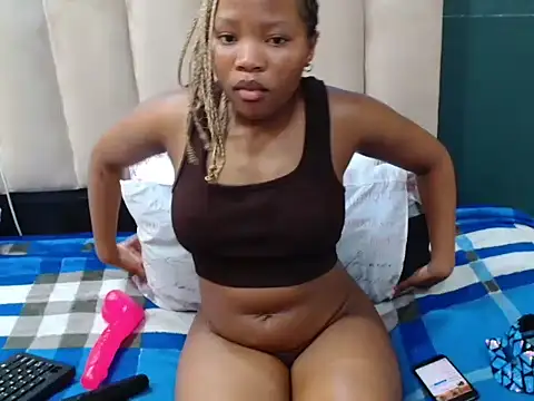 JustKarii online show from 06/12/26, 12:59
