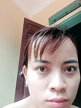 Snapshot of LinCil chatting on 06/16/26, 05:32 LinCil online show from 06/16/26, 05:32