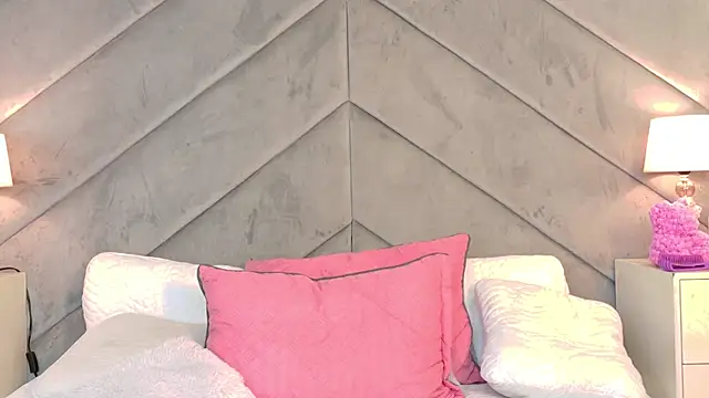 Chloemendoza online show from 06/21/26, 06:16