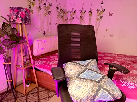 Sizzling queen69 online show from 07/28/26, 04:05