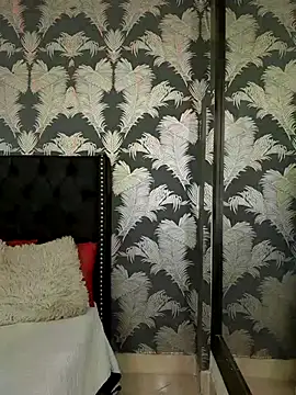 Aurora Luxx online show from 06/18/26, 01:15