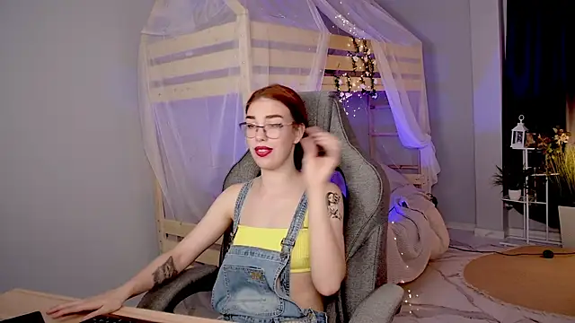 SeraphineDuskryn online show from 07/14/26, 05:18