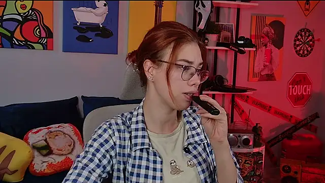 SeraphineDuskryn online show from 07/20/26, 08:06