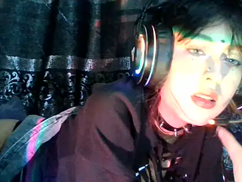 kittenpasive30 online show from 06/14/26, 04:20