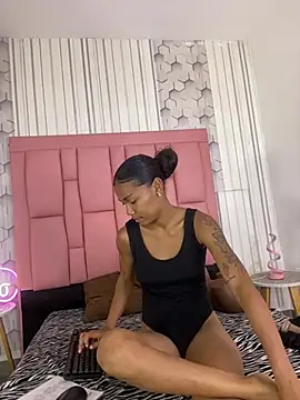 emelysweett online show from 06/12/26, 12:04
