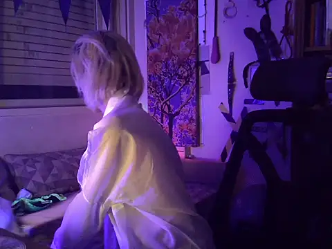 mina here online show from 06/25/26, 05:12