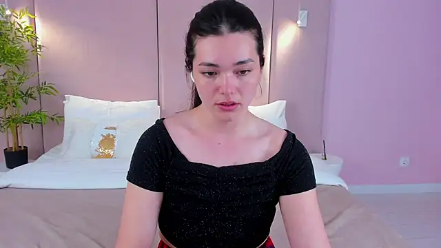 MaddieMeyer online show from 07/07/26, 06:47