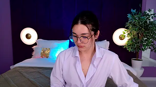 MaddieMeyer online show from 07/16/26, 03:45