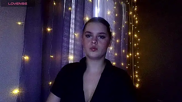 dakota charm  online show from 06/25/26, 09:58