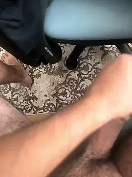 Snapshot of Teventy chatting on 12/17/25, 07:36 Teventy online show from 12/17/25, 07:36