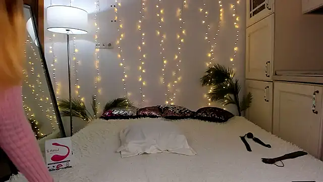 Snapshot of SonyaBabyn chatting on 12/26/24, 12:27 SonyaBabyn online show from 12/26/24, 12:27