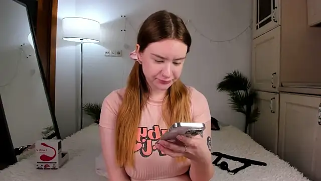 Snapshot of SonyaBabyn chatting on 03/19/25, 01:07 SonyaBabyn online show from 03/19/25, 01:07