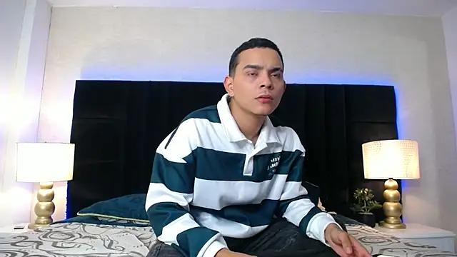 Snapshot of DylanParker_ chatting on 06/19/26, 04:50 DylanParker online show from 06/19/26, 04:50