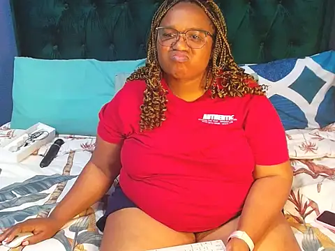 Snapshot of MISS_BLACKBERY chatting on 06/11/26, 11:47 MISS BLACKBERY online show from 06/11/26, 11:47
