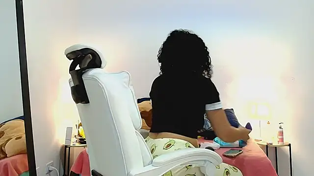 Isabella Sophia19 online show from 07/09/26, 11:25