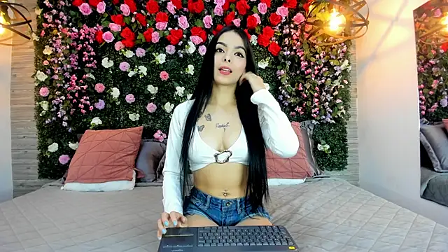 BelaPoncee online show from 06/14/26, 01:24