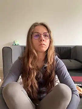 Isabella honey online show from 06/15/26, 03:47