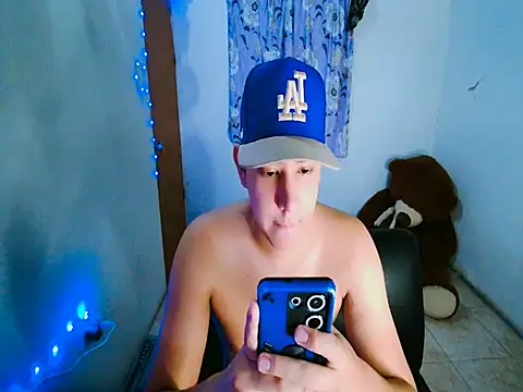 sweetboyxxx11 online show from 06/20/26, 01:30