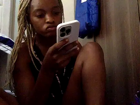 Lilmamaspark online show from 06/14/26, 05:53