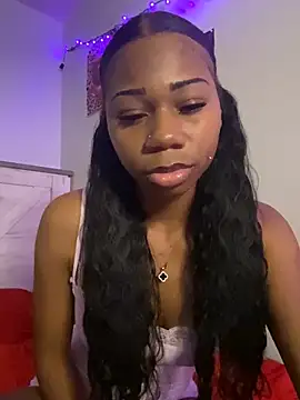 Snapshot of AllurexLive chatting on 06/16/26, 01:52 AllurexLive online show from 06/16/26, 01:52