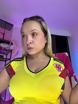 SaraAvila online show from 06/18/26, 04:02