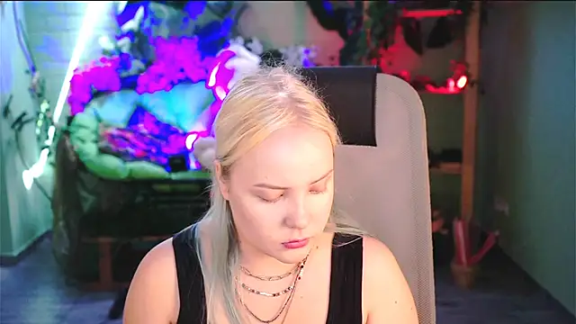 stellawatts online show from 06/21/26, 08:06