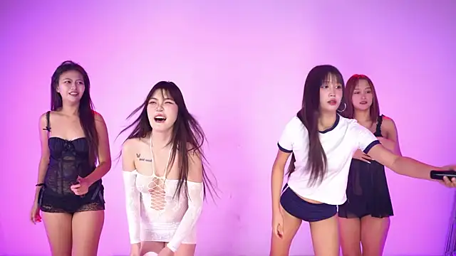 Honeyy-Angel online show from 07/28/26, 08:52