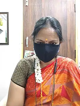 Snapshot of Tamil_white_beauty chatting on 06/13/26, 05:44 Tamil white beauty online show from 06/13/26, 05:44