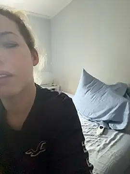 Snapshot of milfymorgan chatting on 06/27/26, 04:34 milfymorgan online show from 06/27/26, 04:34