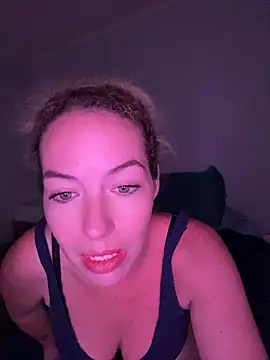 Snapshot of milfymorgan chatting on 07/01/26, 01:40 milfymorgan online show from 07/01/26, 01:40