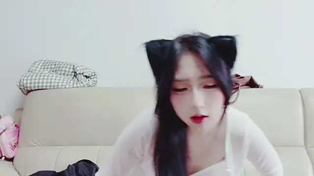 Snapshot of qiao-520 chatting on 06/15/26, 04:15 qiao-520 online show from 06/15/26, 04:15