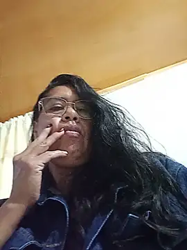 Emilif  online show from 07/06/26, 04:53