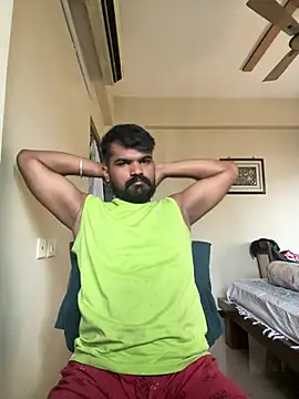 Snapshot of vinay1018 chatting on 07/17/26, 11:28 vinay1018 online show from 07/17/26, 11:28