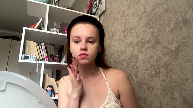 Mollybeans online show from 06/24/26, 03:11