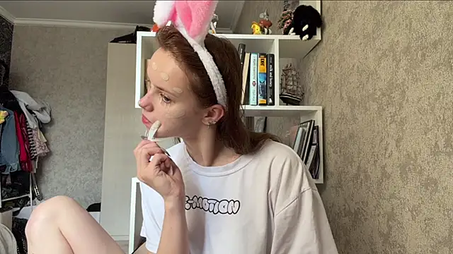 Mollybeans online show from 07/30/26, 12:04