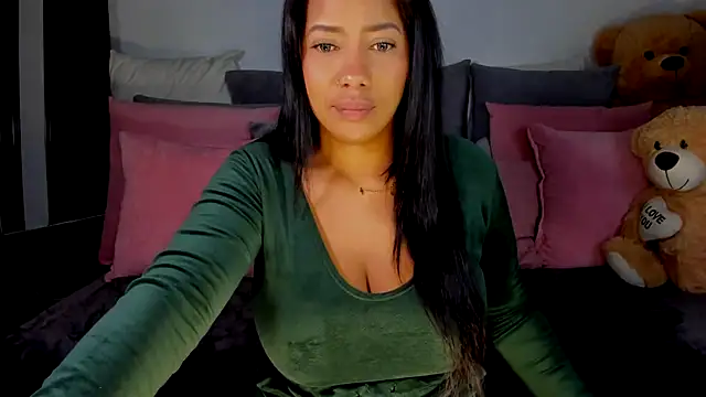 NicolePasqualott online show from 12/25/24, 07:45