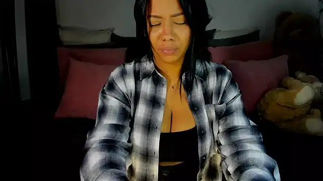 NicolePasqualott online show from 01/11/25, 03:55