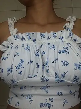 simmi dolls online show from 08/06/26, 10:44