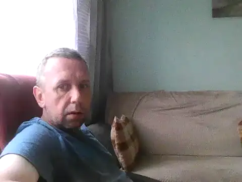 Snapshot of RafalekRozmarynowski81 chatting on 06/21/26, 04:59 RafalekRozmarynowski81 online show from 06/21/26, 04:59