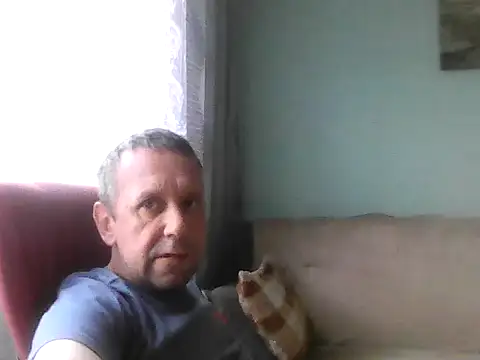 Snapshot of RafalekRozmarynowski81 chatting on 07/11/26, 05:10 RafalekRozmarynowski81 online show from 07/11/26, 05:10