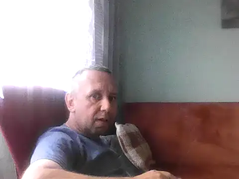 Snapshot of RafalekRozmarynowski81 chatting on 07/24/26, 06:00 RafalekRozmarynowski81 online show from 07/24/26, 06:00