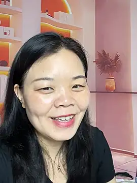 Snapshot of Nuannuan_88 chatting on 06/17/26, 05:32 Nuannuan 88 online show from 06/17/26, 05:32