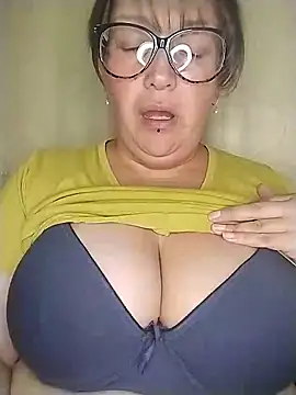  Saraqueen-- online show from 06/17/26, 02:47